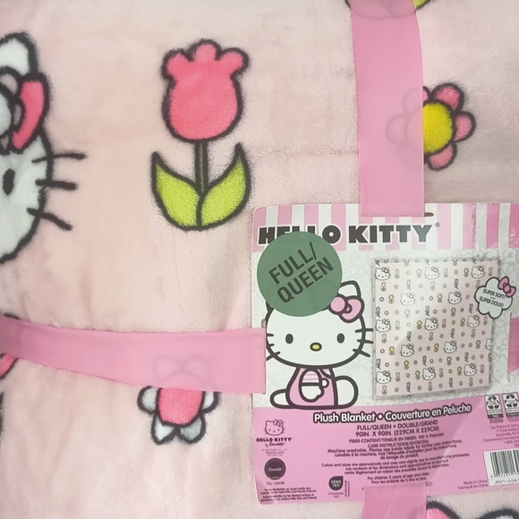 Hello kitty blanket - Picture 2 of 3
